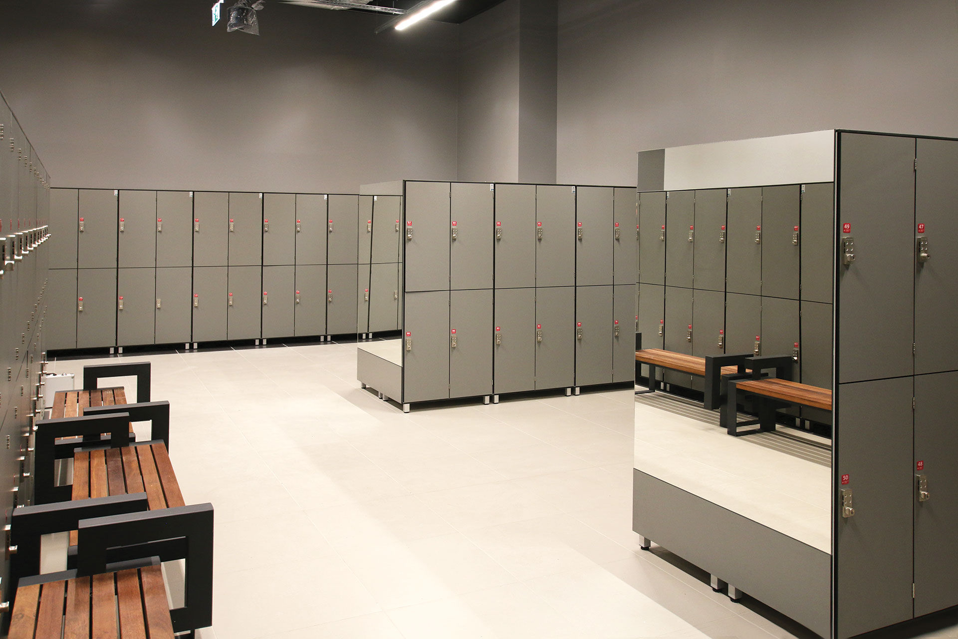 Taurus szafki z HPL do szatni